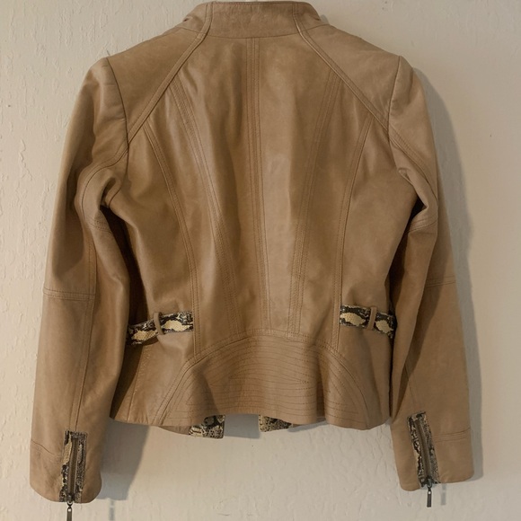 Etcetera tan leather jacket. Size 8 - Picture 9 of 13